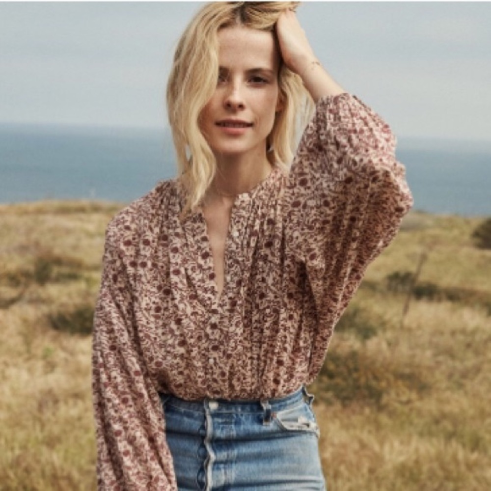 Dôen Jane blouse in blush mini earl floral.